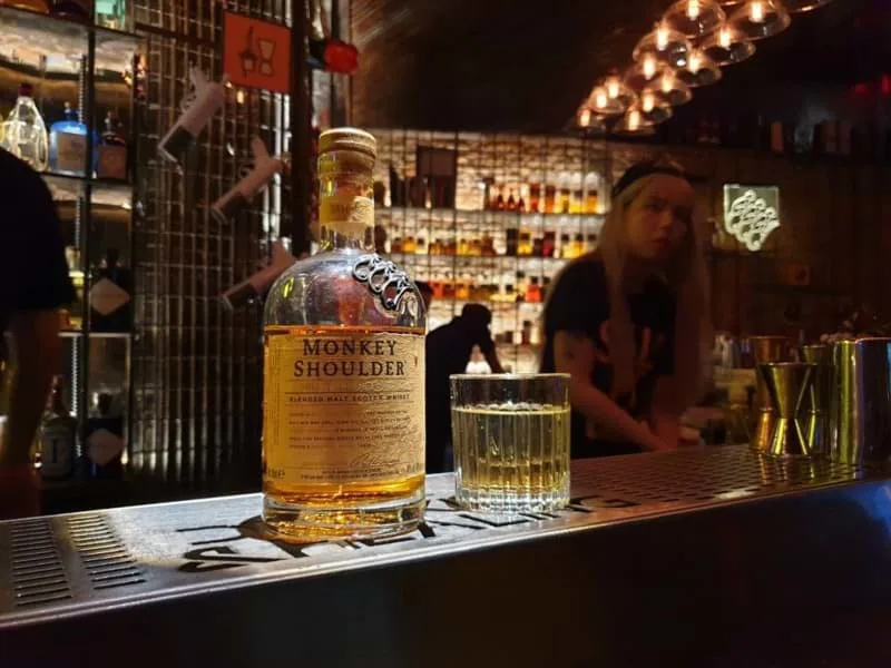 https://ruougiatot.vn/media/Uploaded/Whisky/Monkey-shoulder-sanhruou.jpg